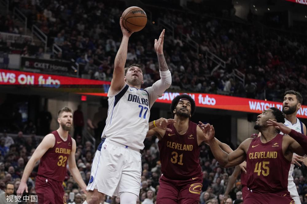 反而展现出 反而展现出