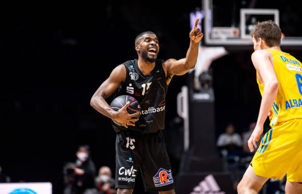 表现力强的 表现力强的